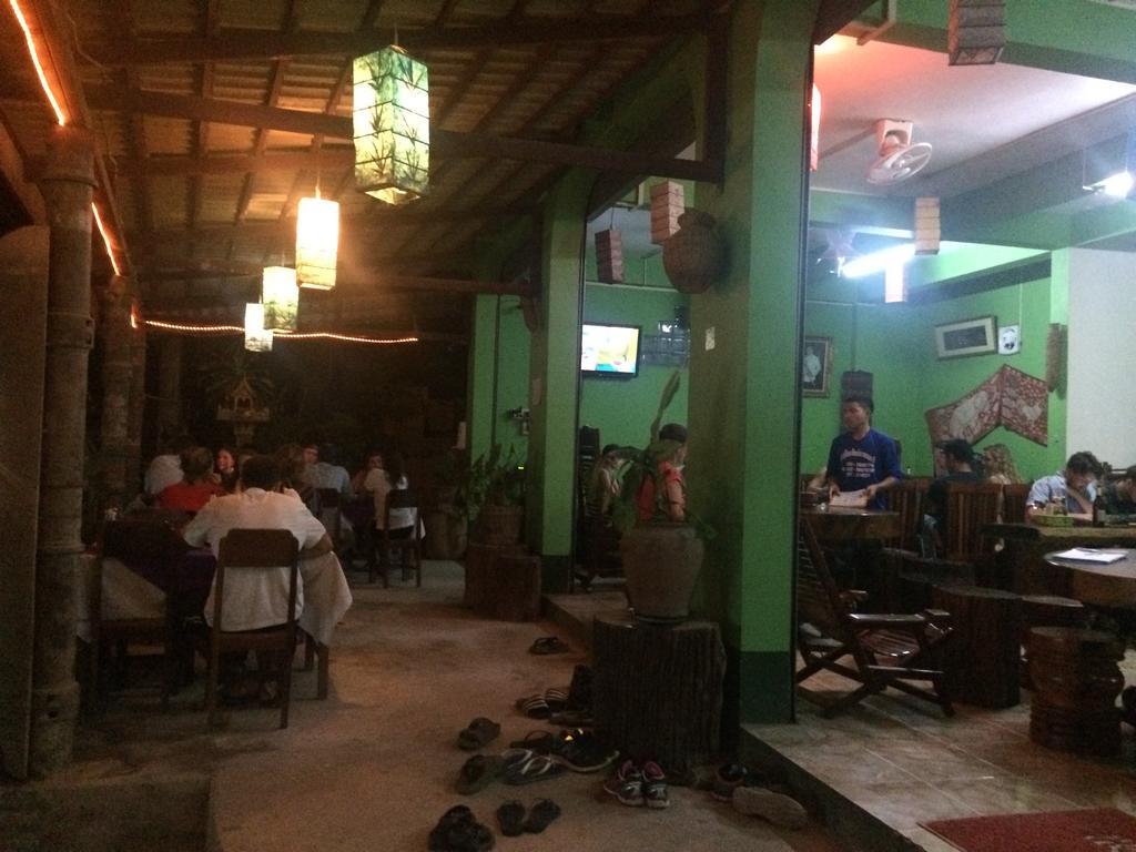 Phonemany Guesthouse Muang Pakbèng Extérieur photo