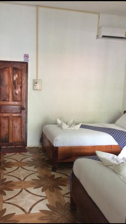 Phonemany Guesthouse Muang Pakbèng Extérieur photo